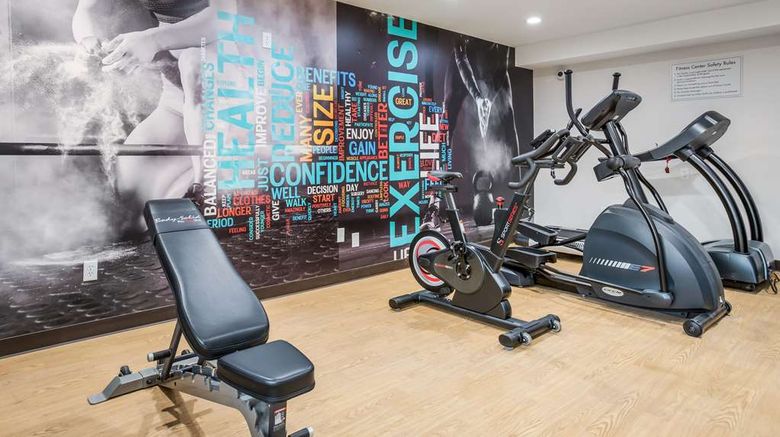 <b>Clarion Pointe East Lansing University Health</b>. Images powered by <a href="https://iceportal.shijigroup.com/" title="IcePortal" target="_blank">IcePortal</a>.