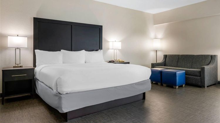 Comfort Inn & Suites Greer-Greenville Suite
