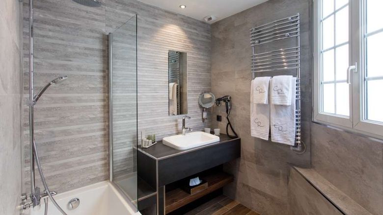 <b>Hostellerie Chapeau Rouge Room</b>. Images powered by <a href="https://iceportal.shijigroup.com/" title="IcePortal" target="_blank">IcePortal</a>.