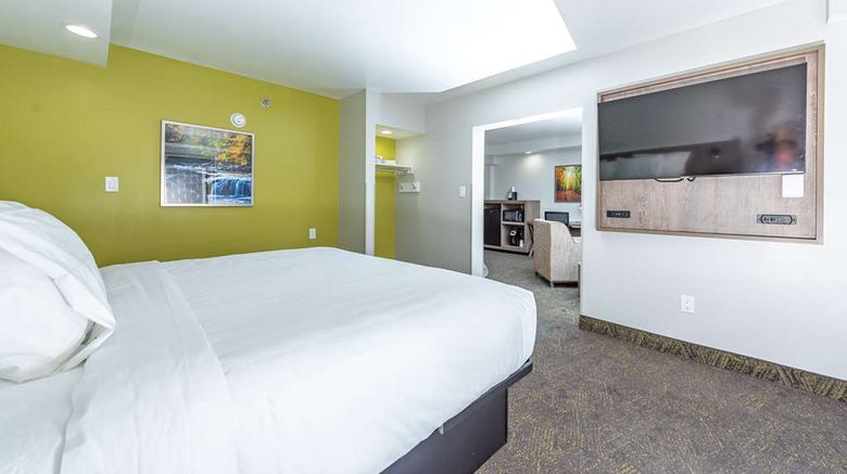 <b>Best Western Plus Apple Valley Lodge Suite</b>. Images powered by <a href="https://iceportal.shijigroup.com/" title="IcePortal" target="_blank">IcePortal</a>.