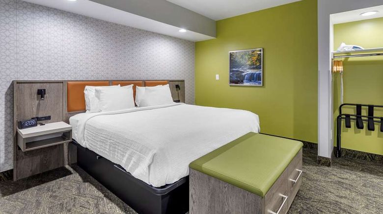 <b>Best Western Plus Apple Valley Lodge Suite</b>. Images powered by <a href="https://iceportal.shijigroup.com/" title="IcePortal" target="_blank">IcePortal</a>.