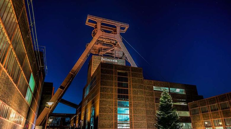 <b>Essener Hof, Sure Hotel Collection by BW Other</b>. Images powered by <a href="https://iceportal.shijigroup.com/" title="IcePortal" target="_blank">IcePortal</a>.