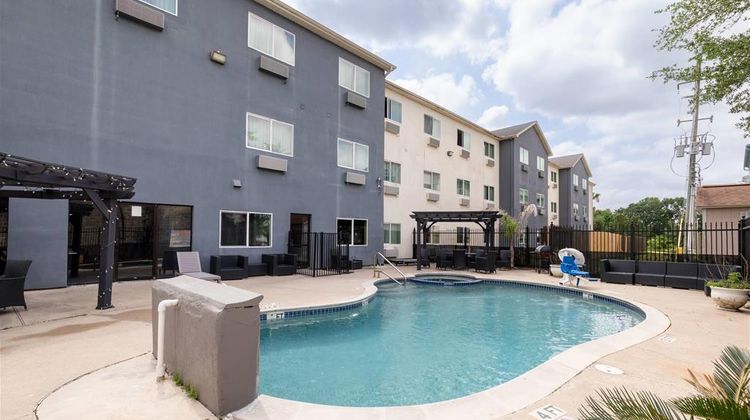 Wingate by Wyndham Houston Intcl Airport Pool