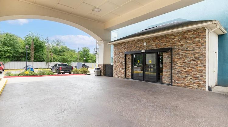 Wingate by Wyndham Houston Intcl Airport Exterior