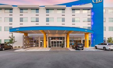GLo Best Western Savannah-Gateway I-95