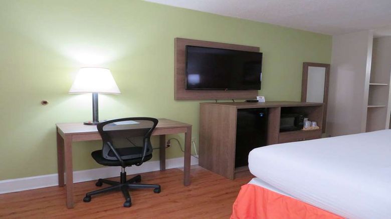 <b>SureStay Plus by Best Western St. Marys Room</b>. Images powered by <a href="https://iceportal.shijigroup.com/" title="IcePortal" target="_blank">IcePortal</a>.