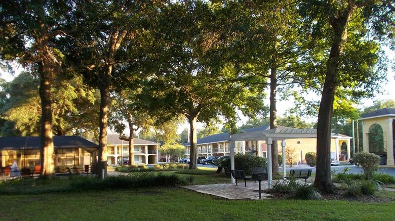 <b>SureStay Plus by Best Western St. Marys Exterior</b>. Images powered by <a href="https://iceportal.shijigroup.com/" title="IcePortal" target="_blank">IcePortal</a>.