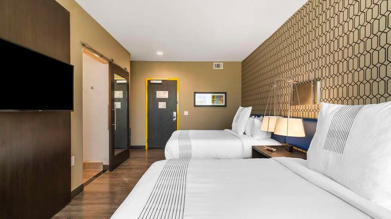 <b>GLo Best Western Pooler-Savannah Airport Room</b>. Images powered by <a href="https://iceportal.shijigroup.com/" title="IcePortal" target="_blank">IcePortal</a>.