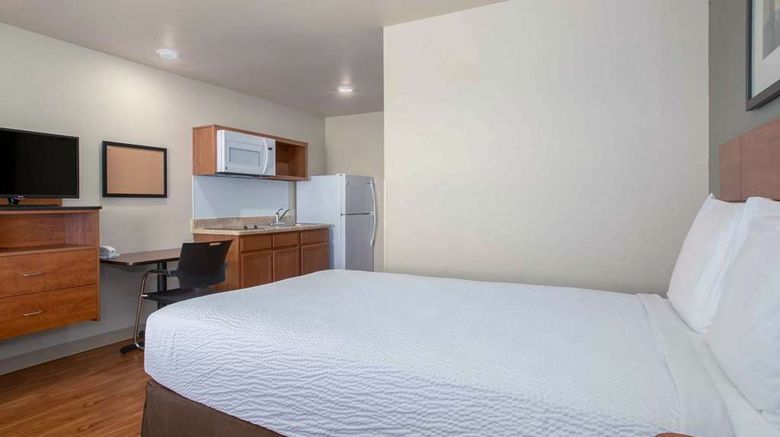 <b>WoodSpring Suites Grand Junction Room</b>. Images powered by <a href="https://iceportal.shijigroup.com/" title="IcePortal" target="_blank">IcePortal</a>.
