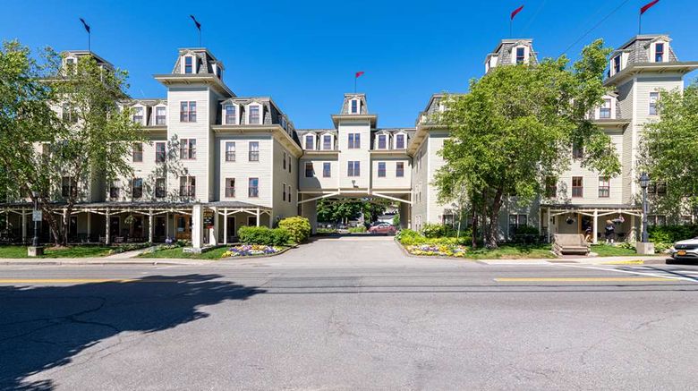 <b>Bar Harbor Grand Hotel Exterior</b>. Images powered by <a href="https://iceportal.shijigroup.com/" title="IcePortal" target="_blank">IcePortal</a>.