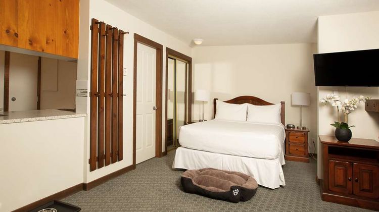 Blackcomb Springs Suites Room