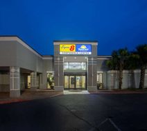 Super 8 by Wyndham Mobile I-65 Exterior