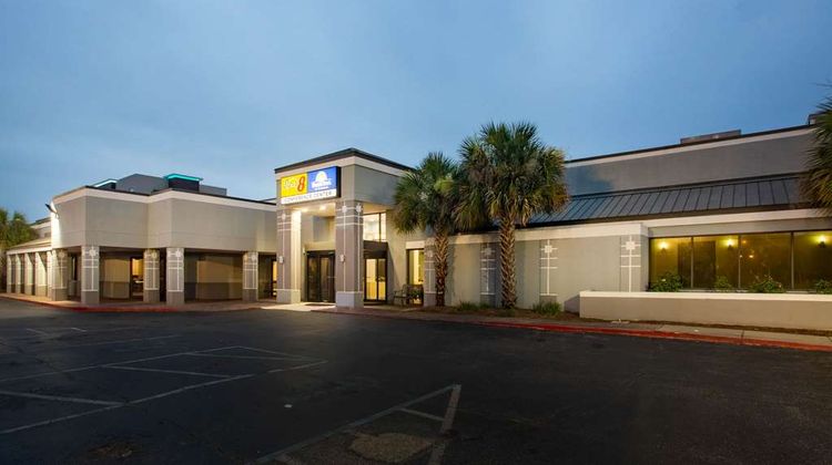 Super 8 by Wyndham Mobile I-65 Exterior