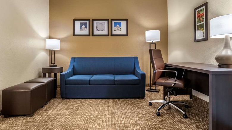 <b>Comfort Inn & Suites Millbrook Suite</b>. Images powered by <a href="https://iceportal.shijigroup.com/" title="IcePortal" target="_blank">IcePortal</a>.