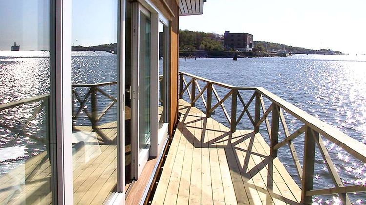 Quality Hotel Waterfront Hotel Exterior