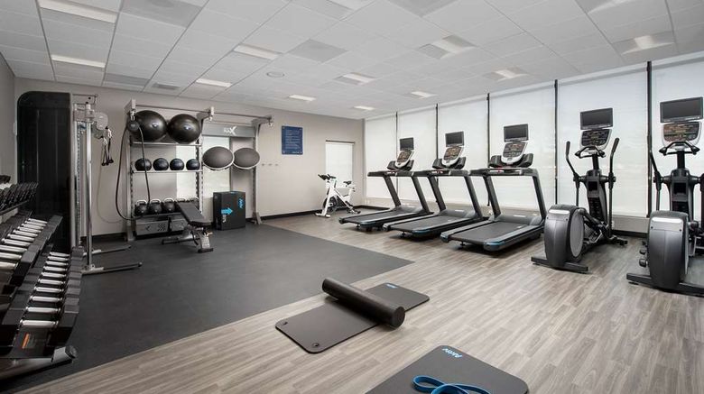 <b>Hampton Inn Boston Logan Airport Chelsea Health</b>. Images powered by <a href="https://iceportal.shijigroup.com/" title="IcePortal" target="_blank">IcePortal</a>.