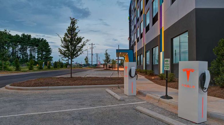 <b>Tru by Hilton Mooresville Exterior</b>. Images powered by <a href="https://iceportal.shijigroup.com/" title="IcePortal" target="_blank">IcePortal</a>.