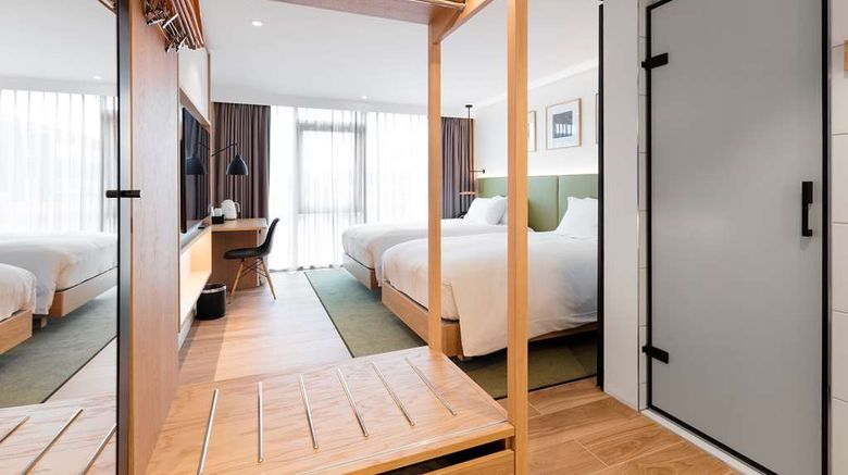 <b>Hilton Garden Inn Faroe Island Room</b>. Images powered by <a href="https://iceportal.shijigroup.com/" title="IcePortal" target="_blank">IcePortal</a>.