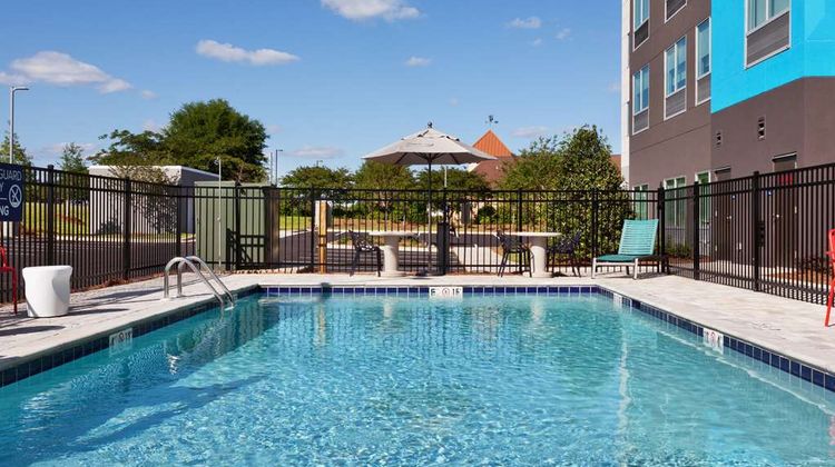 Tru by Hilton Prattville Pool