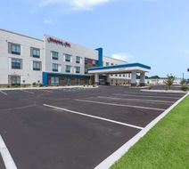Hampton Inn Niles Exterior