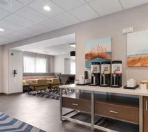 Hampton Inn Niles Lobby