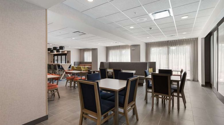 <b>Hampton Inn Niles Restaurant</b>. Images powered by <a href="https://iceportal.shijigroup.com/" title="IcePortal" target="_blank">IcePortal</a>.