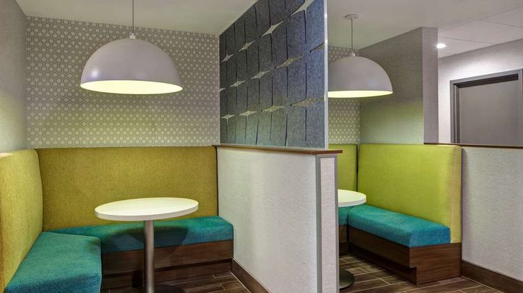 Hampton Inn & Suites Deptford Lobby