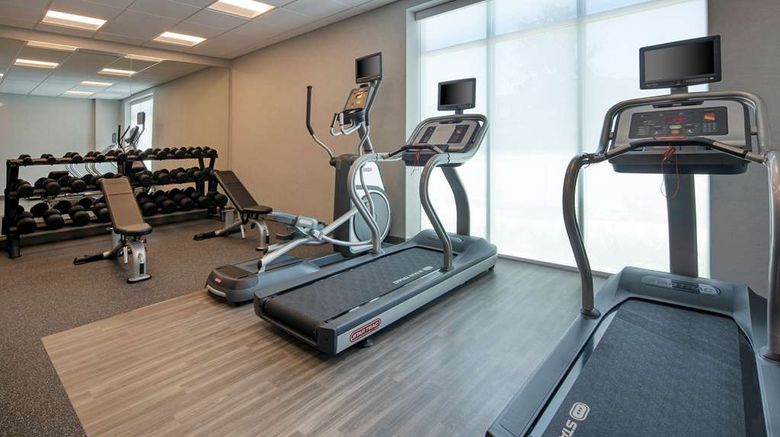 <b>Hampton Inn Santa Cruz West Health</b>. Images powered by <a href="https://iceportal.shijigroup.com/" title="IcePortal" target="_blank">IcePortal</a>.