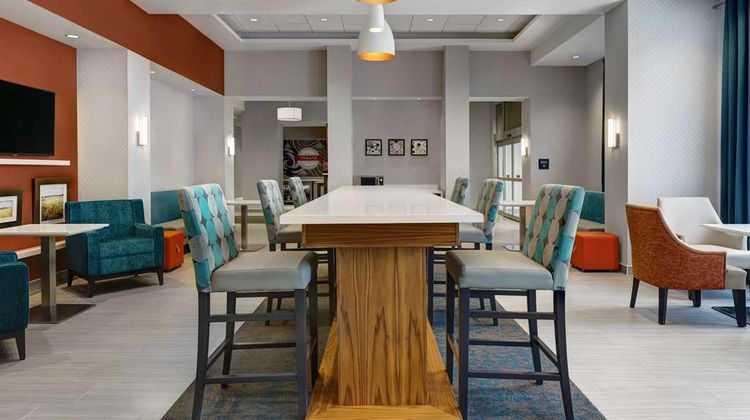 Hampton Inn & Suites Belleville Lobby