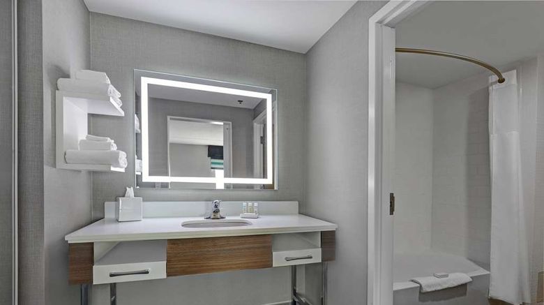 <b>Hampton Inn & Suites Belleville Room</b>. Images powered by <a href="https://iceportal.shijigroup.com/" title="IcePortal" target="_blank">IcePortal</a>.