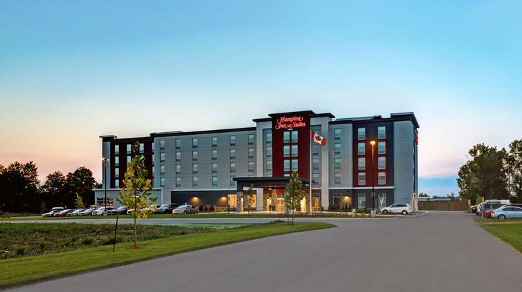Hampton Inn & Suites Belleville Exterior