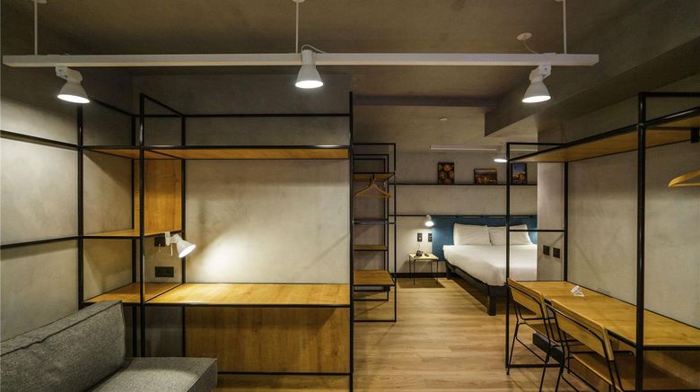 <b>Ibis Porto Cen. M. Bolhao Room</b>. Images powered by <a href="https://iceportal.shijigroup.com/" title="IcePortal" target="_blank">IcePortal</a>.