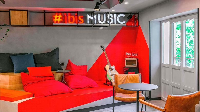<b>Ibis Porto Cen. M. Bolhao Exterior</b>. Images powered by <a href="https://iceportal.shijigroup.com/" title="IcePortal" target="_blank">IcePortal</a>.