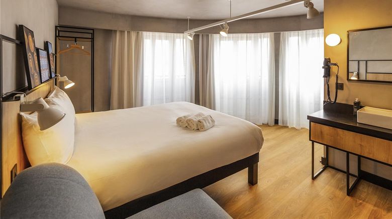 <b>Ibis Porto Cen. M. Bolhao Room</b>. Images powered by <a href="https://iceportal.shijigroup.com/" title="IcePortal" target="_blank">IcePortal</a>.