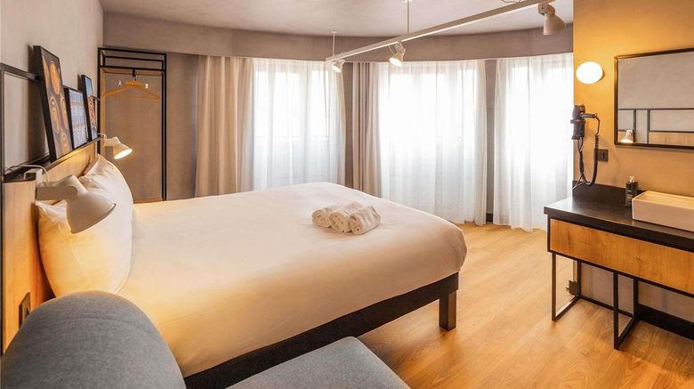 <b>Ibis Porto Cen. M. Bolhao Exterior</b>. Images powered by <a href="https://iceportal.shijigroup.com/" title="IcePortal" target="_blank">IcePortal</a>.