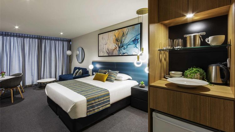 Mercure Canberra Belconnen Room