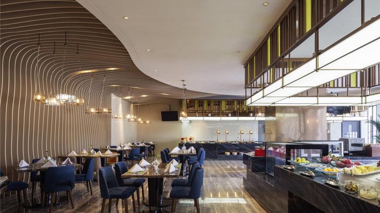 <b>Novotel Zhengzhou Airport Restaurant</b>. Images powered by <a href="https://iceportal.shijigroup.com/" title="IcePortal" target="_blank">IcePortal</a>.
