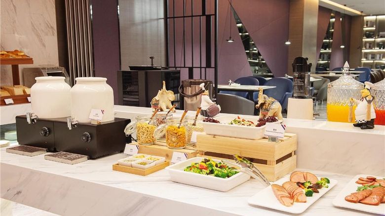 <b>Mercure Harbin Central St Sophia Church Restaurant</b>. Images powered by <a href="https://iceportal.shijigroup.com/" title="IcePortal" target="_blank">IcePortal</a>.