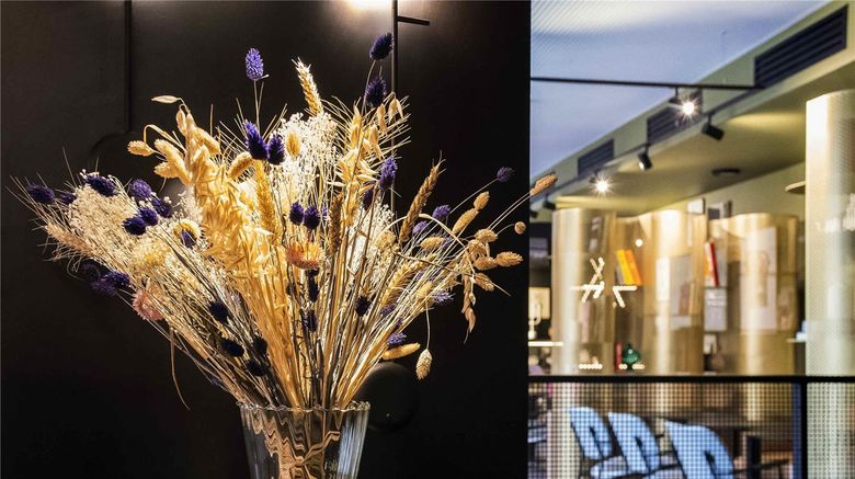 <b>Tribe Paris Batignolles Other</b>. Images powered by <a href="https://iceportal.shijigroup.com/" title="IcePortal" target="_blank">IcePortal</a>.