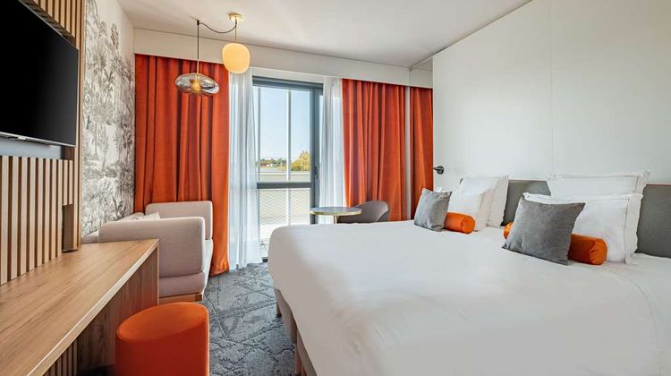 Golden Tulip Lyon Ouest Techlid Hotel Room