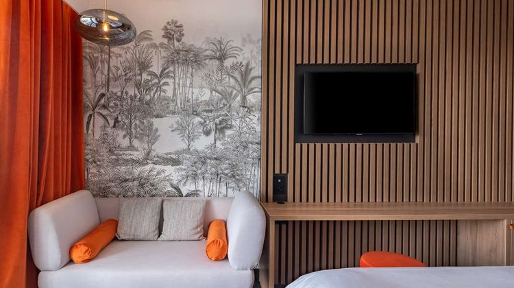 Golden Tulip Lyon Ouest Techlid Hotel Room