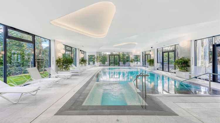 Golden Tulip Lyon Ouest Techlid Hotel Pool