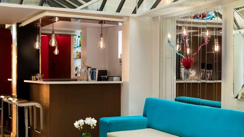 <b>Louvre Saint Honore Hotel Restaurant</b>. Images powered by <a href="https://iceportal.shijigroup.com/" title="IcePortal" target="_blank">IcePortal</a>.