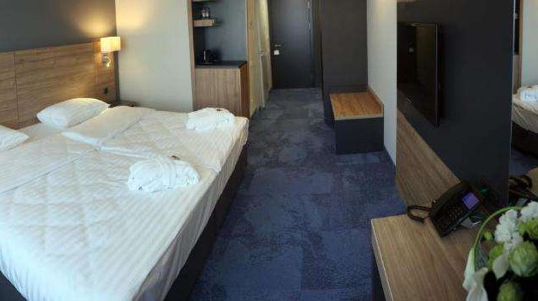 <b>Favor Park Hotel Room</b>. Images powered by <a href="https://iceportal.shijigroup.com/" title="IcePortal" target="_blank">IcePortal</a>.
