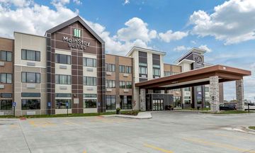 MainStay Suites WaukeeWest Des Moines