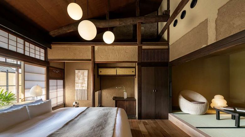<b>Nazuna Kyoto Gosho Room</b>. Images powered by <a href="https://iceportal.shijigroup.com/" title="IcePortal" target="_blank">IcePortal</a>.