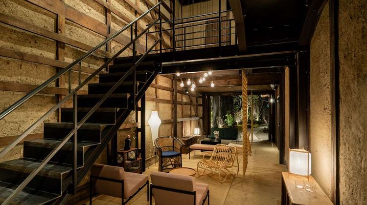Nazuna Kyoto Gosho Lobby