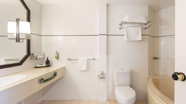 <b>Ramada by Wyndham Diplomat Canberra Room</b>. Images powered by <a href="https://iceportal.shijigroup.com/" title="IcePortal" target="_blank">IcePortal</a>.