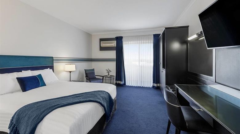 <b>Ramada by Wyndham Diplomat Canberra Room</b>. Images powered by <a href="https://iceportal.shijigroup.com/" title="IcePortal" target="_blank">IcePortal</a>.
