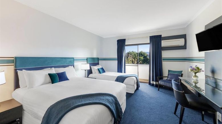 <b>Ramada by Wyndham Diplomat Canberra Room</b>. Images powered by <a href="https://iceportal.shijigroup.com/" title="IcePortal" target="_blank">IcePortal</a>.